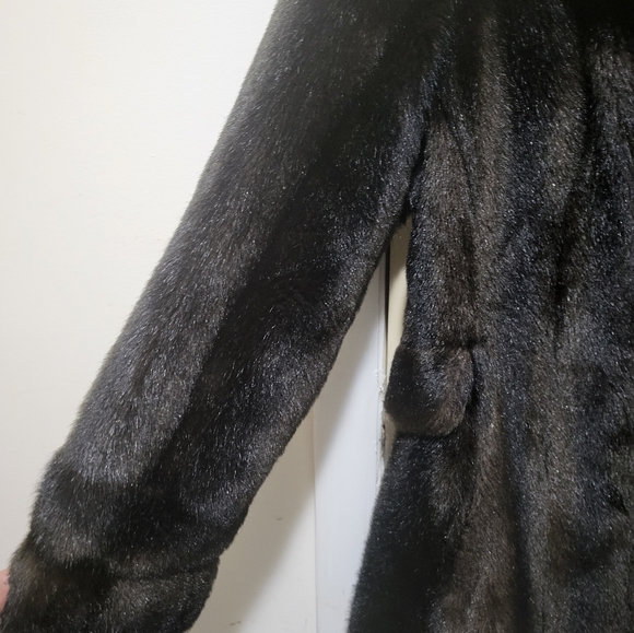 Faux Fur coat - Picture 3 of 11
